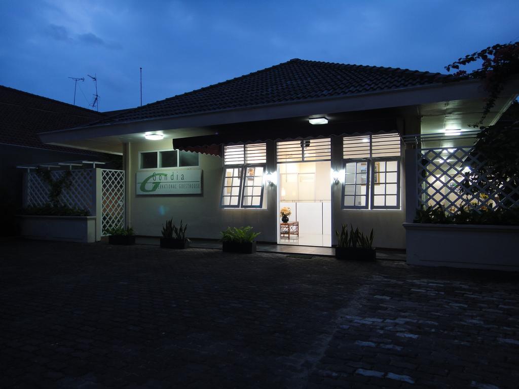 Gondia Guesthouse Jakarta Extérieur photo
