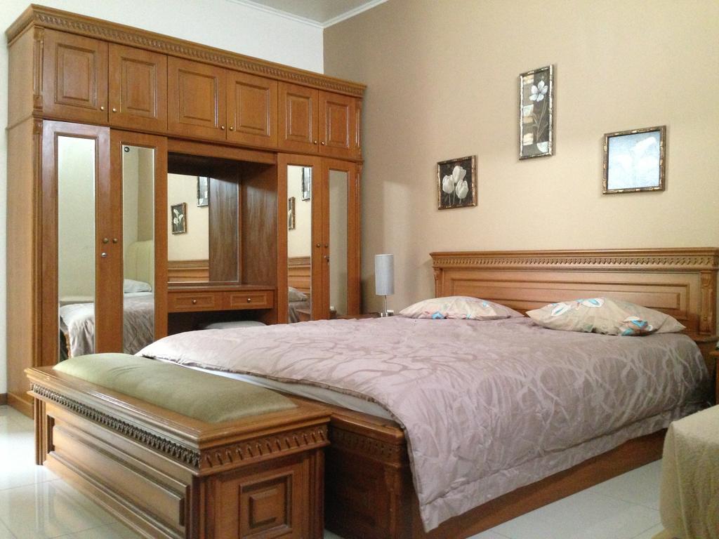 Gondia Guesthouse Jakarta Chambre photo