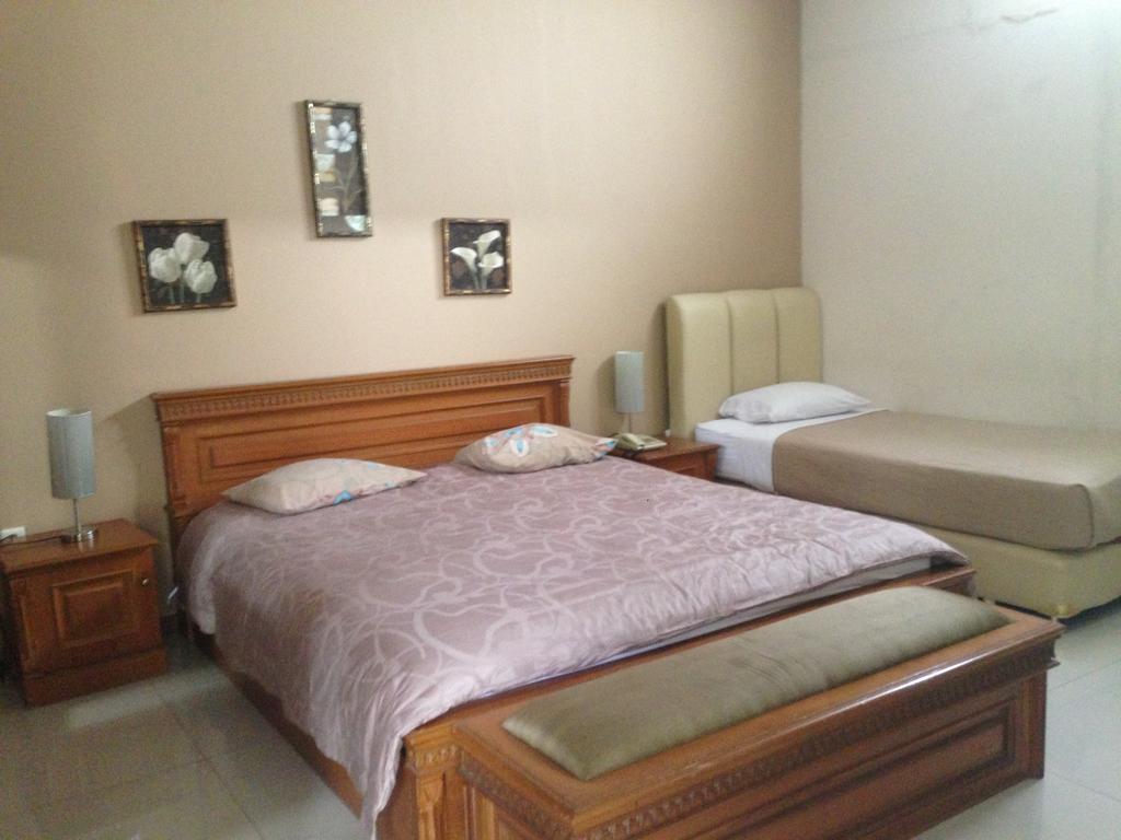 Gondia Guesthouse Jakarta Chambre photo