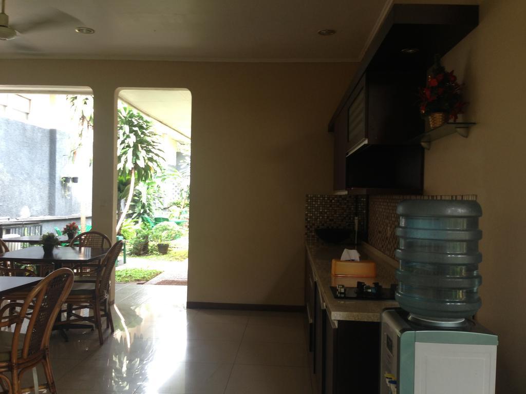 Gondia Guesthouse Jakarta Extérieur photo
