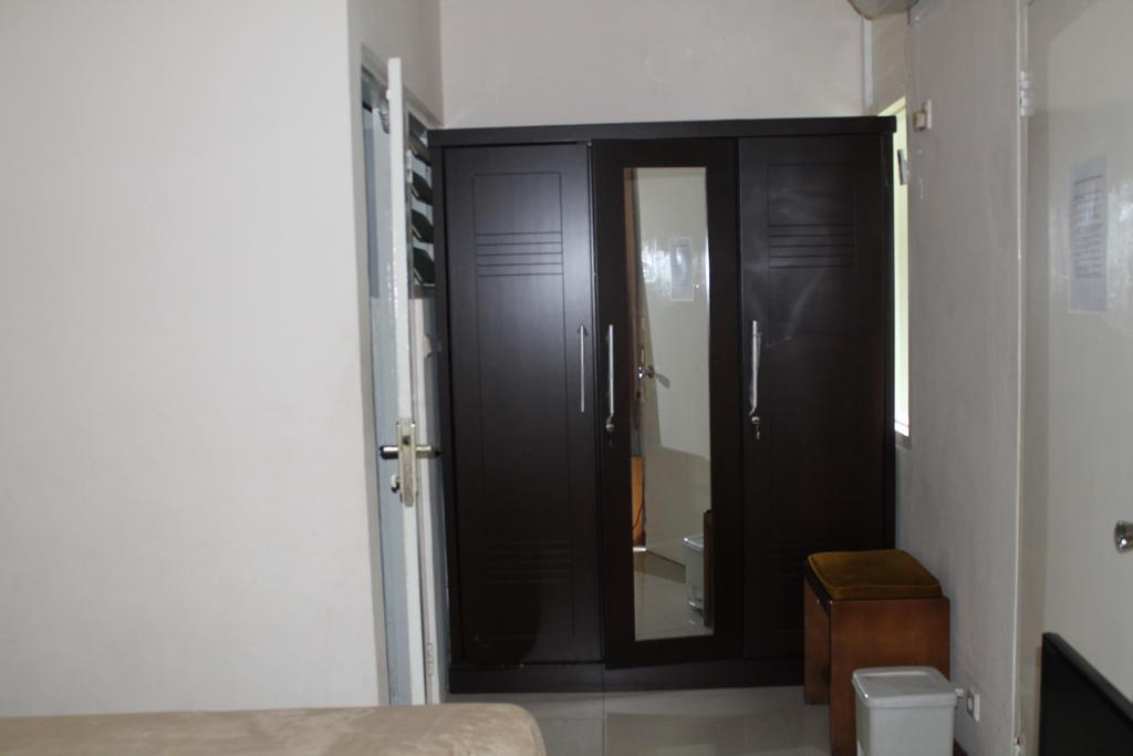 Gondia Guesthouse Jakarta Chambre photo