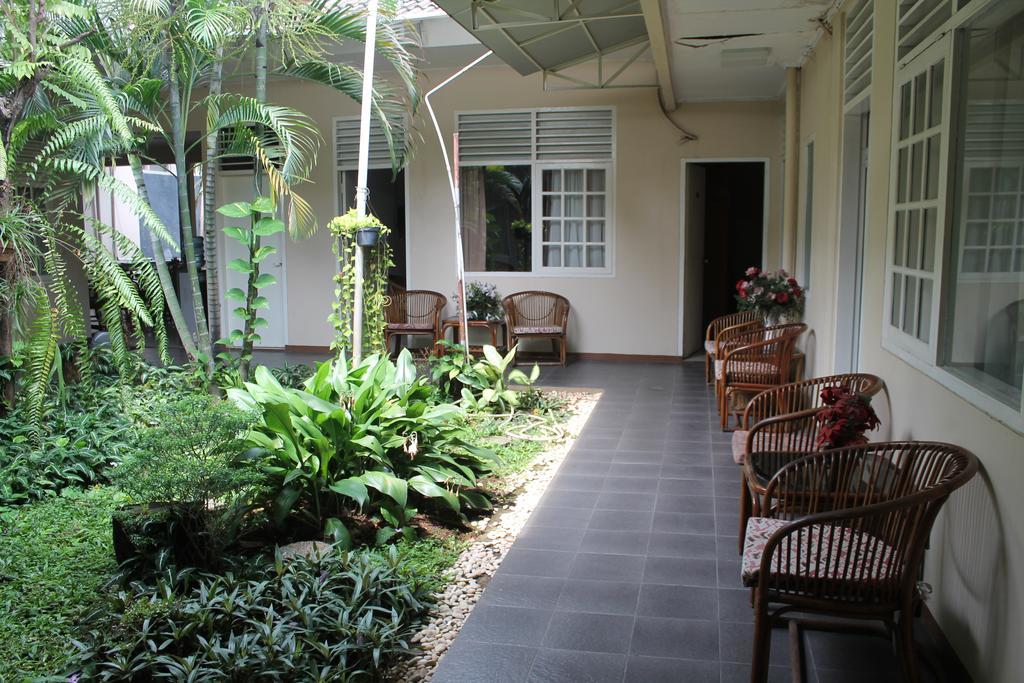 Gondia Guesthouse Jakarta Extérieur photo