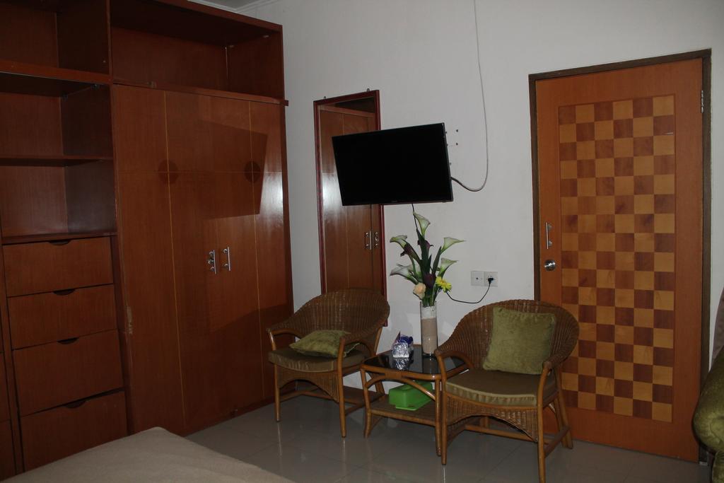 Gondia Guesthouse Jakarta Chambre photo