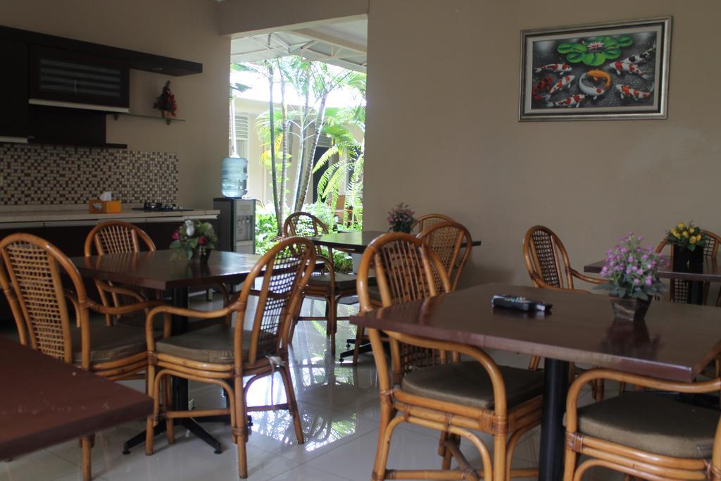 Gondia Guesthouse Jakarta Extérieur photo