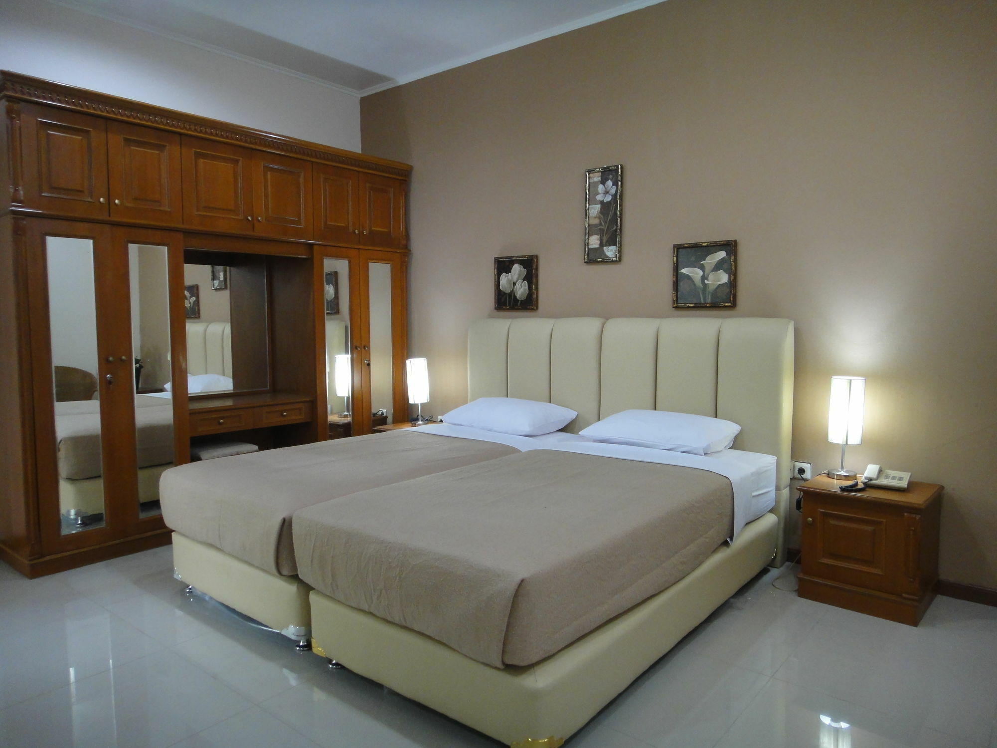 Gondia Guesthouse Jakarta Extérieur photo